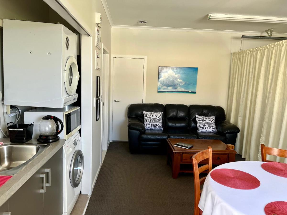 Jennie'S In Whitianga Bed & Breakfast Exterior photo