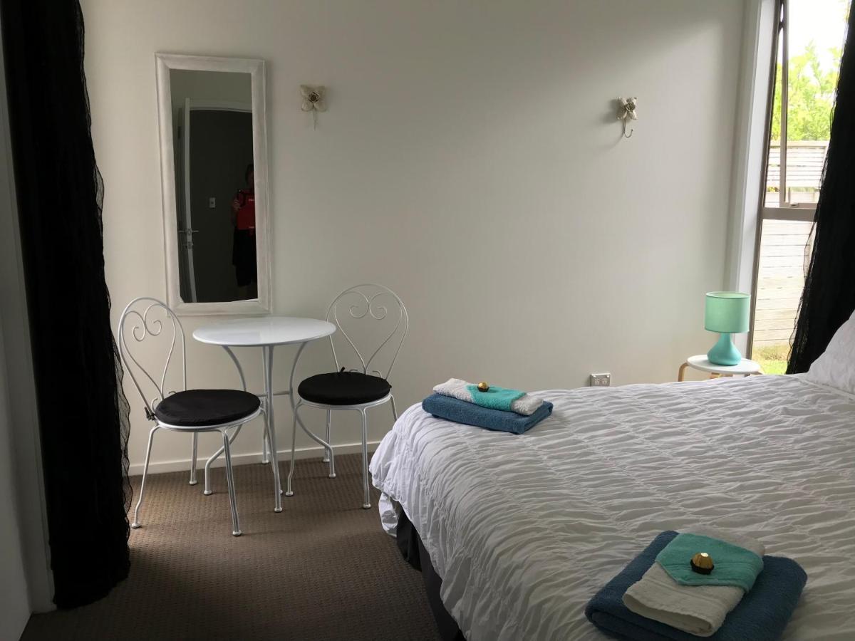 Jennie'S In Whitianga Bed & Breakfast Exterior photo